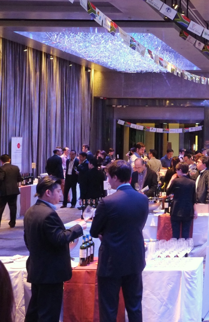 sa_winetasting_silverbox_2
